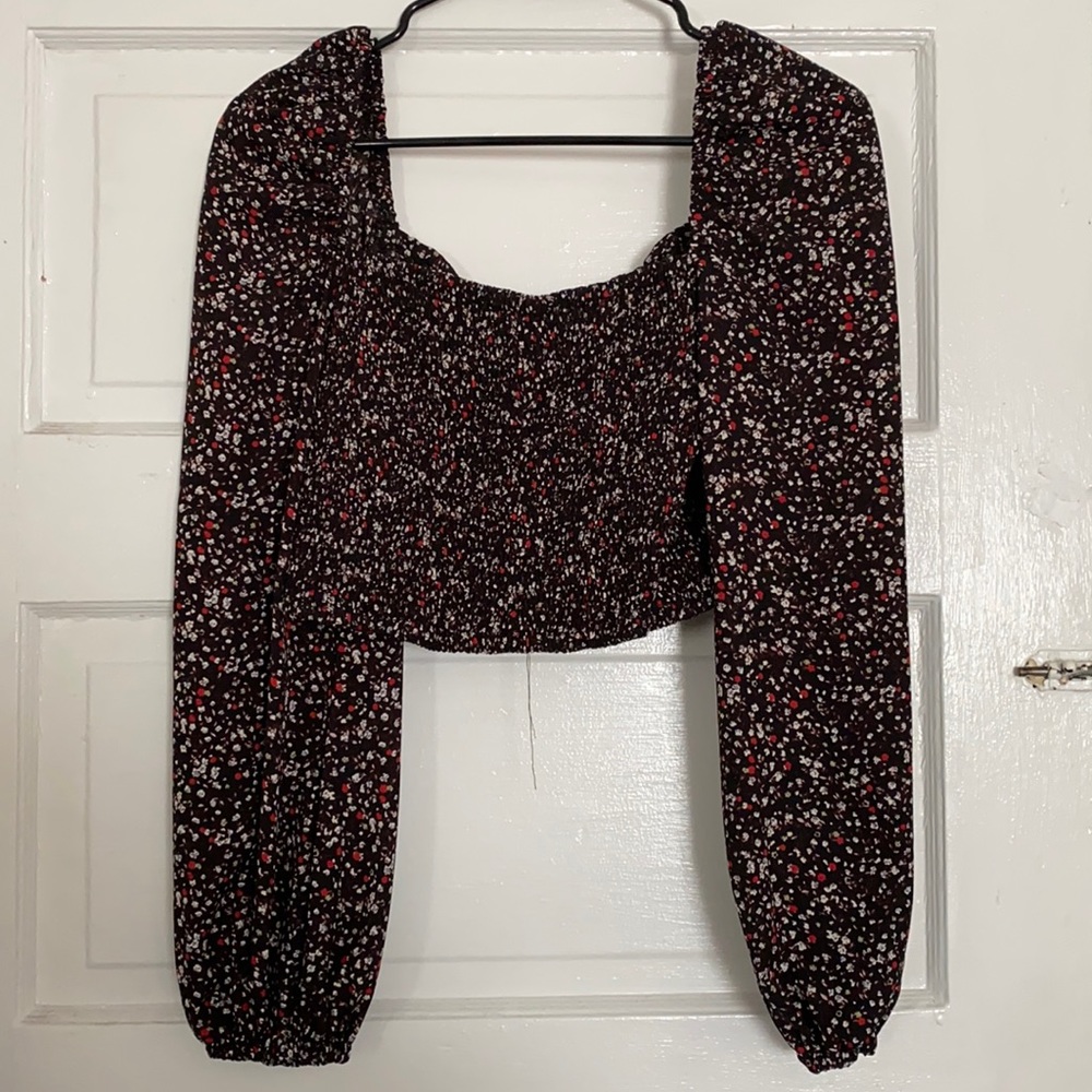 Cropped long sleeve blouse